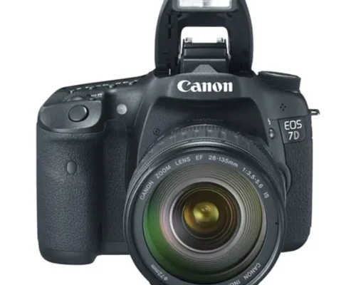 CANON EOS 7D  18MP 3 Inch No lens 100- 6400 (12800 with boost) 8FPS